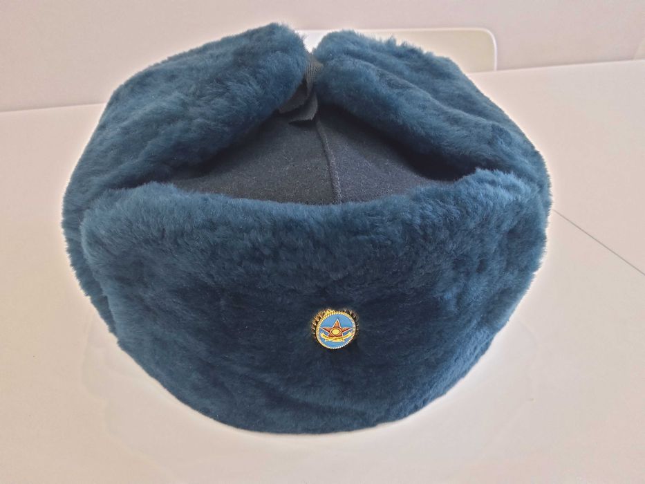 Камуфлированная форма и сопутствующие аксессуары