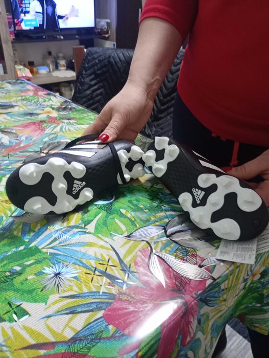 Детски бутонки adidas