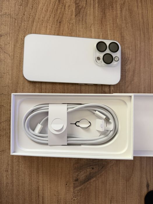 IPhone 16 Pro 256 GB Бял