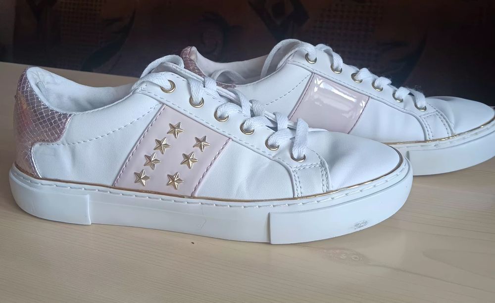 Кожени  кецове Guess