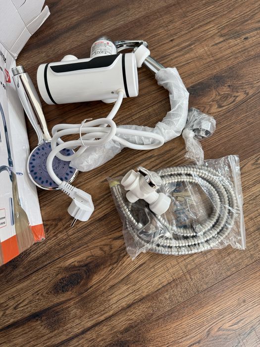 Robinet electric instant cu duș, 3000W, apă caldă instant, model RX-019