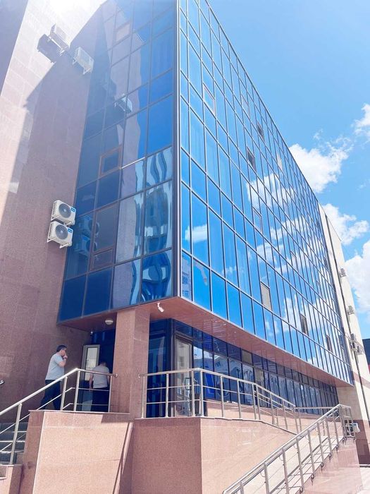 В Бизнес центре сдаются в аренду офисы 8700 с НДС.