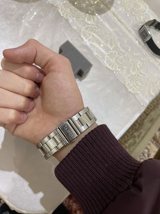 Продаю часы tamer