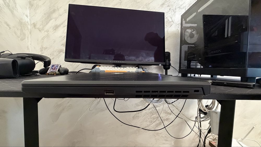 Combo Pc + laptop la super preț
