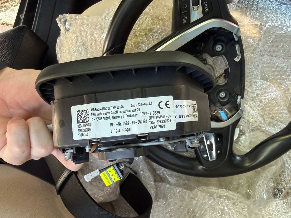 Волан БМВ г20 врибрация,пера