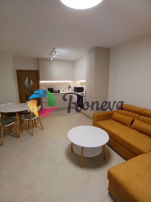Дава се под наем Двустаен апартамент в Варна, Център - 63 кв.м за 700 € - Снимка #1