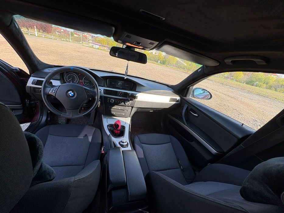 BMW E90 2007 2.0D