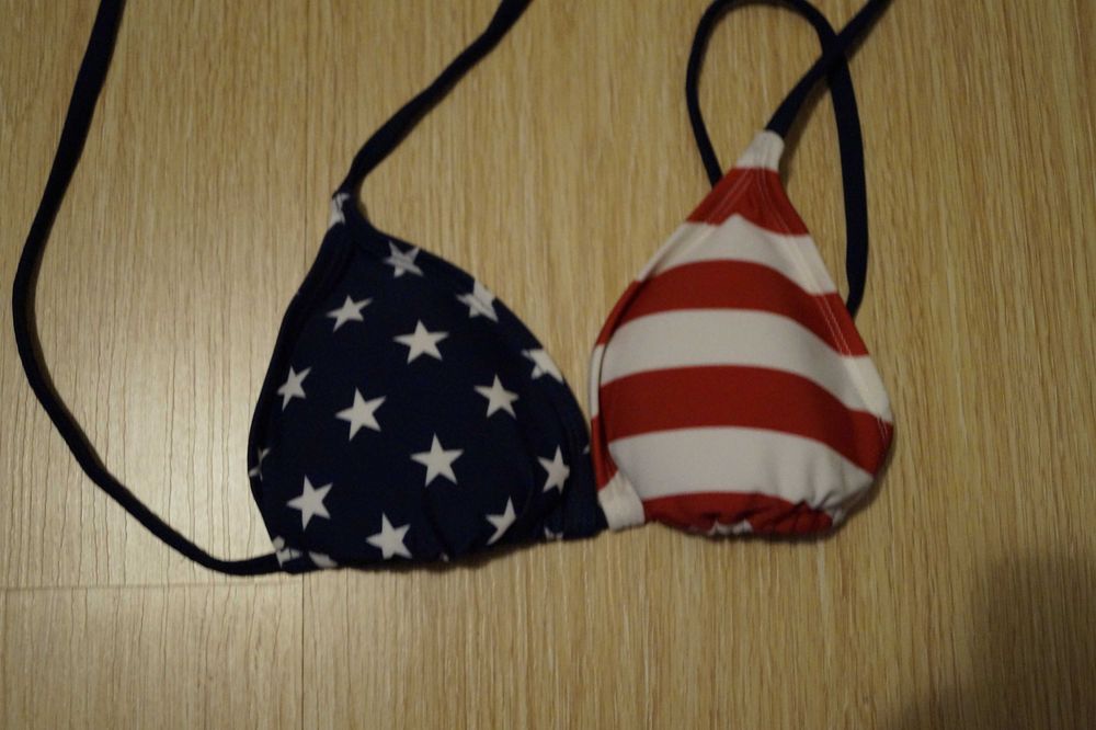 Бански 2 части - черен, цвят сьомга и плажна туника