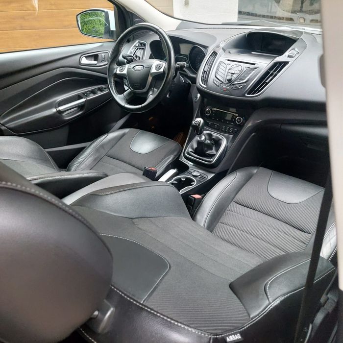 Ford Kuga 2015 2.0 TDi 180Cp Titanium Euro6