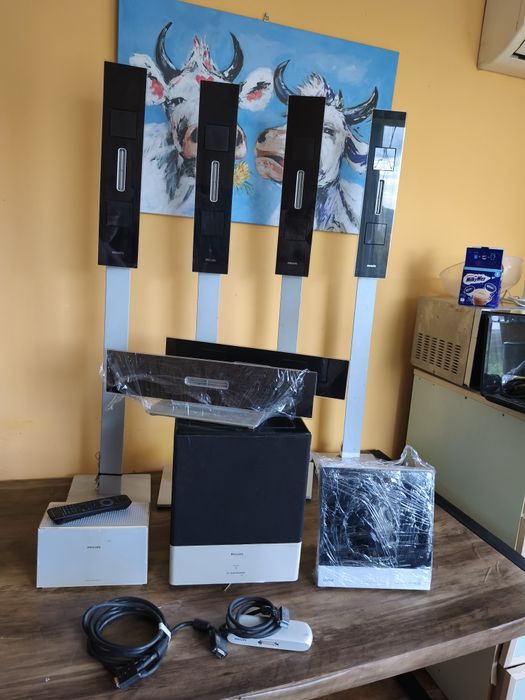 Home Cinema  Philips Cineos HTS9800W 6.1 и HTS3270/12  5.1 Домашно кино