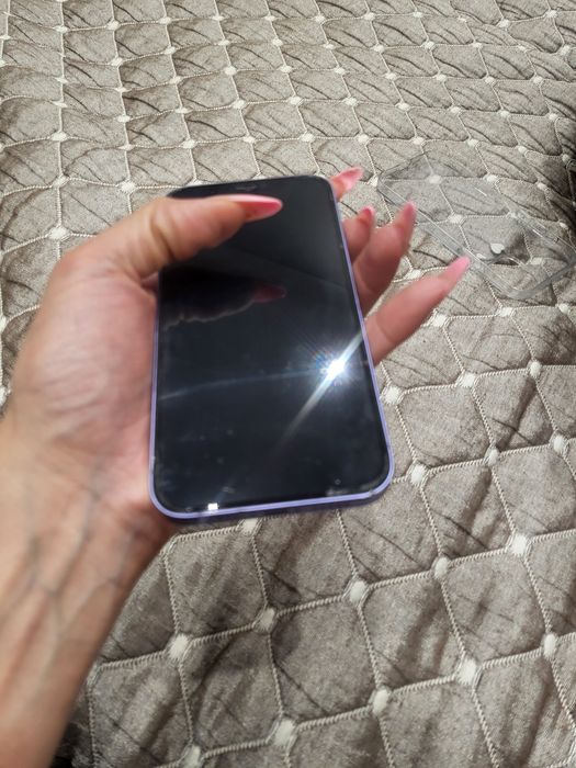 IPhone 12 с коробкой