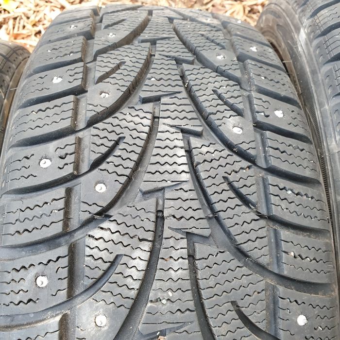 Шины зимние Roadx 215/45/17