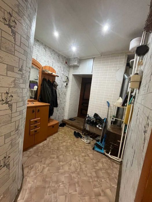 Продается  2 х комнатная квартира