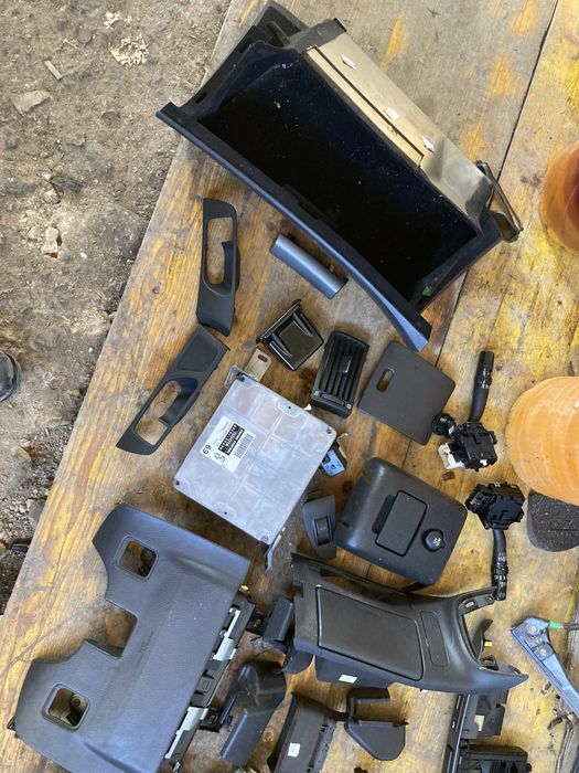 Интериор от Toyota Avensis T25 2003- 2009г