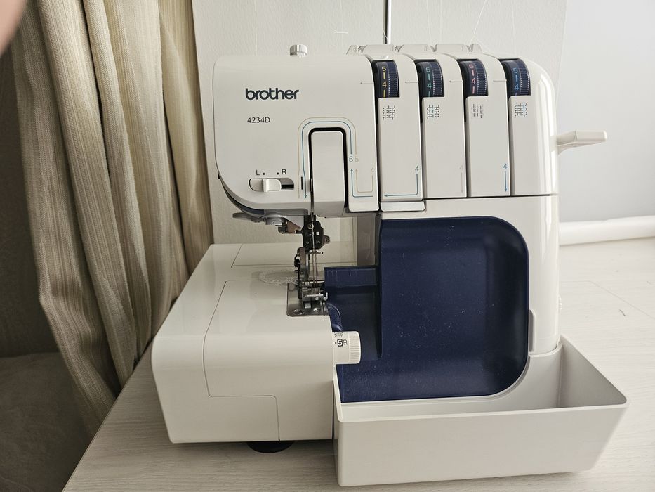 Оверлок Brother 4234D