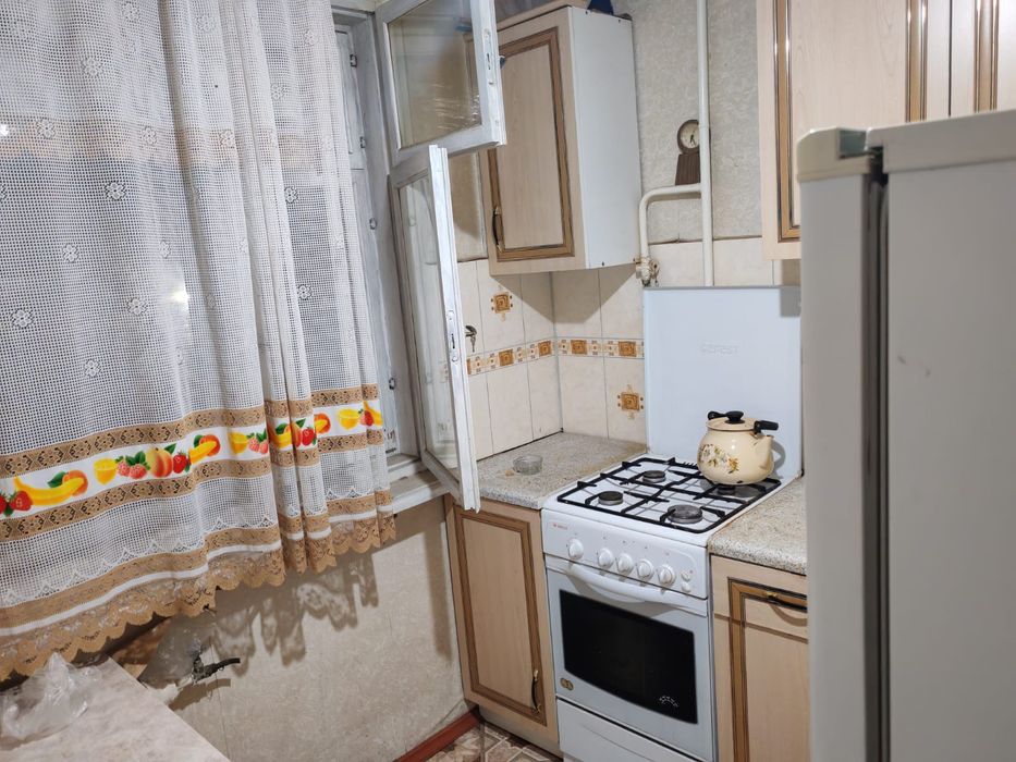 Сдам 1 ком кв  в центре  р -н  Зигзаг