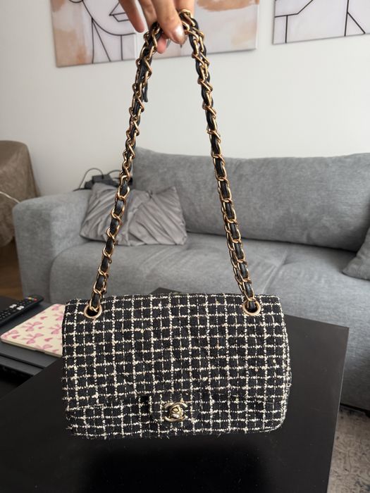 Чанта Chanel с дълга дръжка