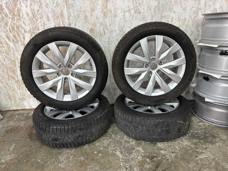 Jante OEM VW 17 5x112 ET38 Golf Passat Octavia + 215/55 R17 iarna