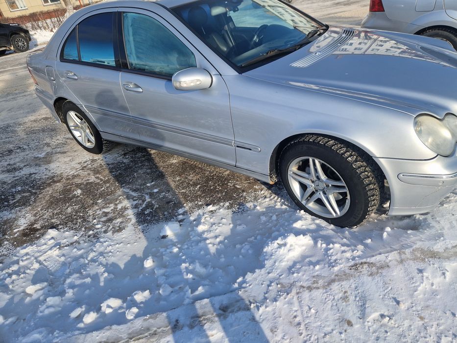 Мерседес 203 3.2