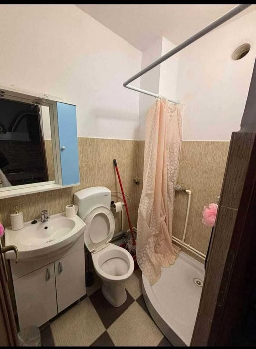 Vând garsonieră mobilată si utilată zona Dărmănești