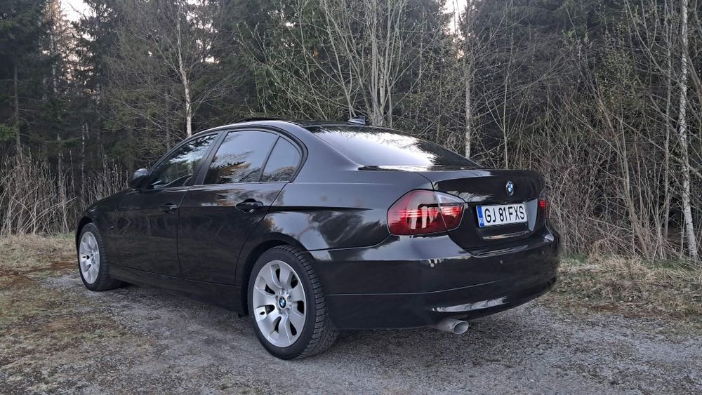 Vând BMW SERIA 3 E90