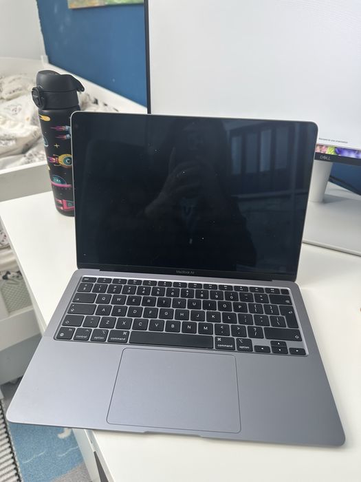 Apple Macbook air m1, 13.3’’, A2337 - ca nou, foarte bine ingrijit