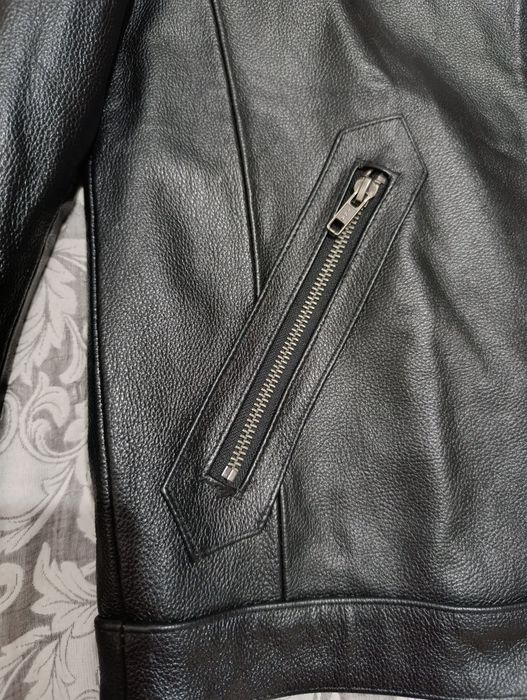 Продам новую кожаную куртку