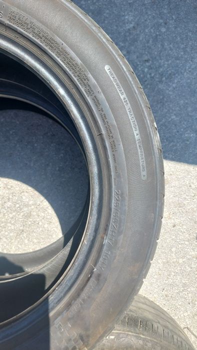 Гуми- 225 55 ZR 17