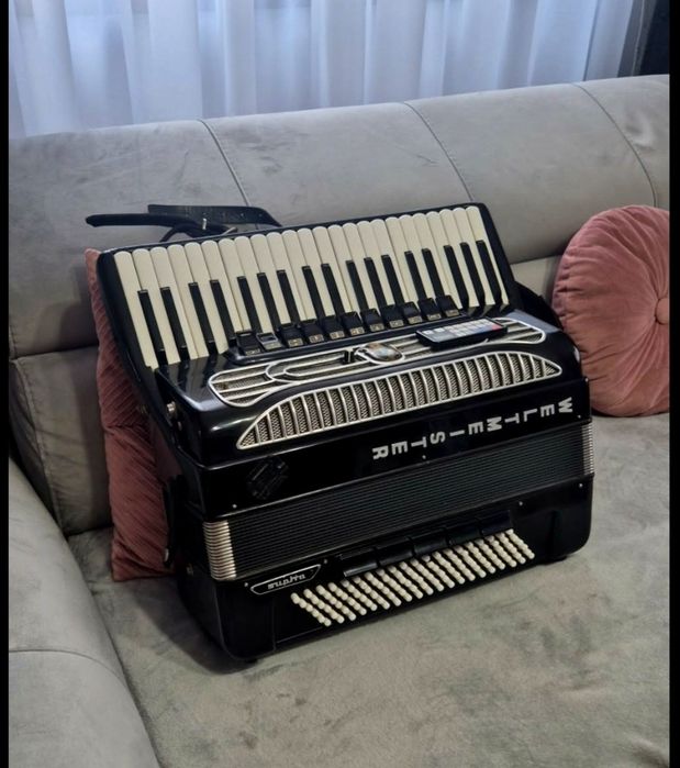 Acordeon Weltmeister Supita Seria 11000 Midi