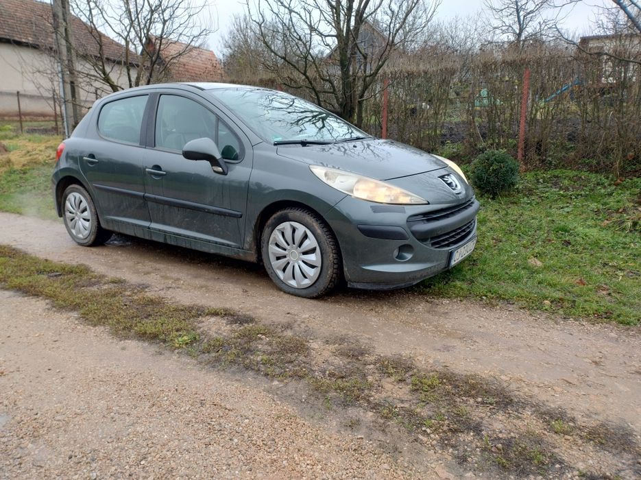 Vând Peugeot 207