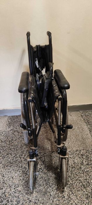 Инвалидна количка