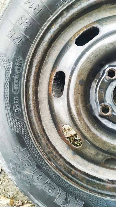 Гуми 175/65/14 без джанти