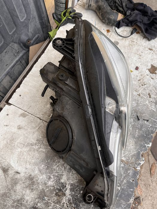 Фарове без ксенон Мерцедес Е W212 / Фар