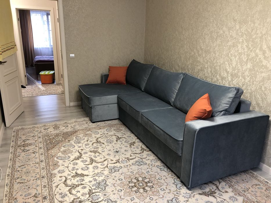 Диван (б/у, раскладной)