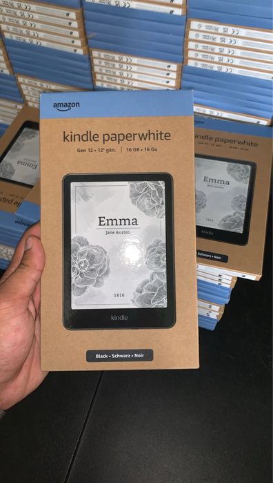Электронные книги Amazon kindle в ассортименте