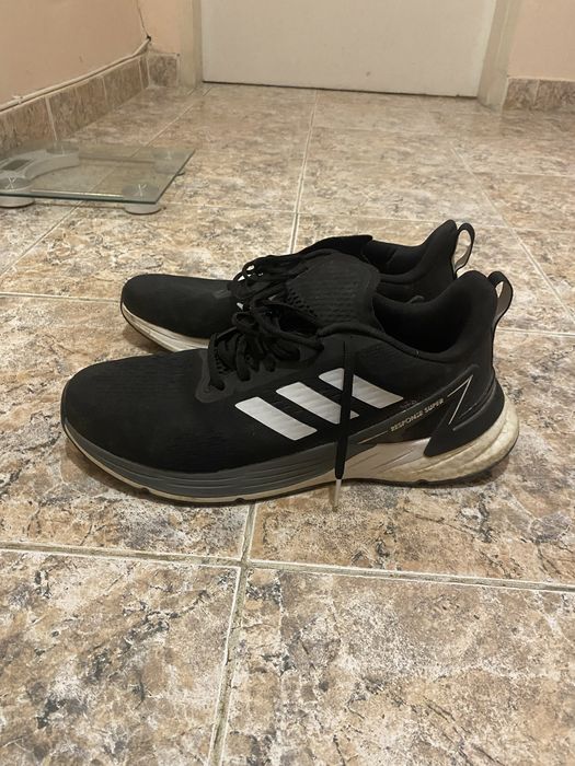 Adidas runners 43 1/3