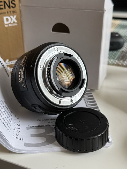 Продавам светъл обектив AF-S DX Nikkior (Nikon) 35 mm f/1,8G