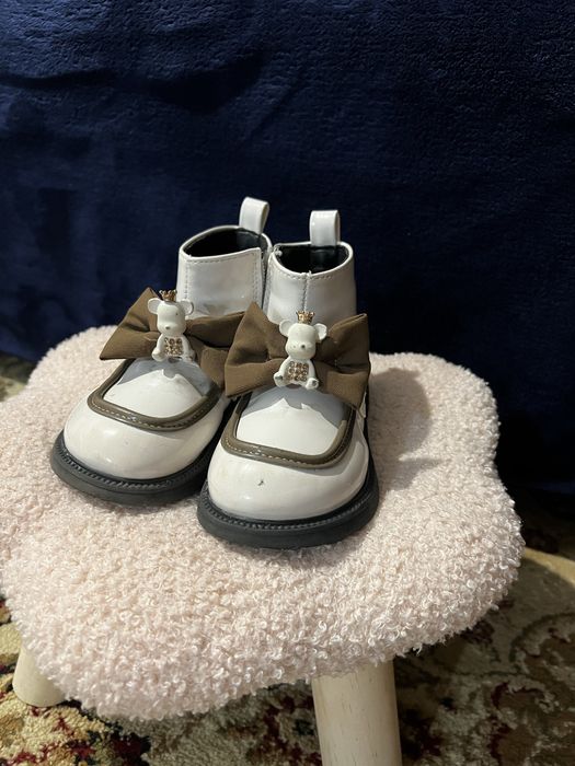 Обувь для девочек в отличном состоянии