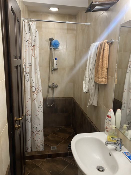 Продавам вила  в село Яврово