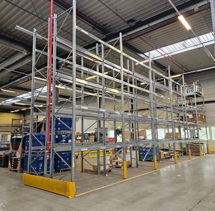 Rafturi metalice industriale