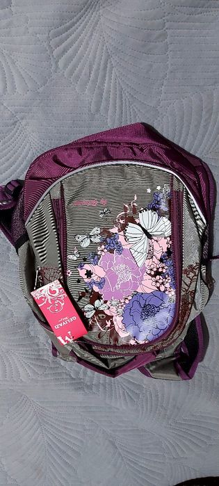 Продам школьные рюкзаки