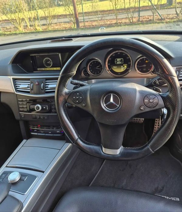 Mercedes E 250 din 2013 motor 2.2 cdi Automat Volan pe dreapta Anglia