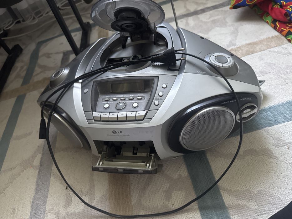 Lg cd-M373 хорошом состаяние