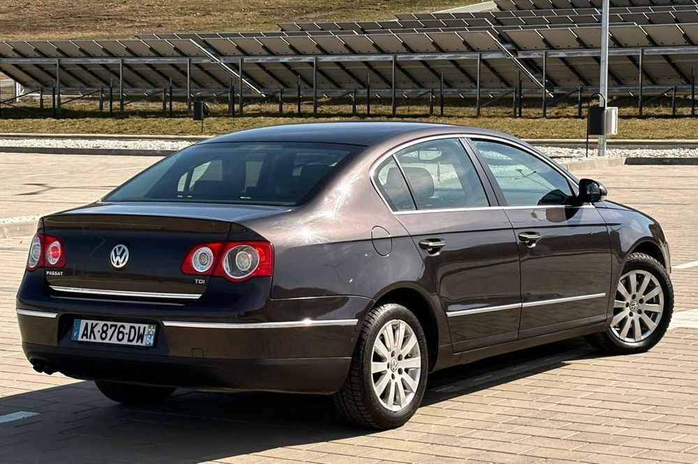 ~~Vw Passat 1.9 TDI 105 C.p BKC Impecabil Fără Rugina Adus pe Roți Țol