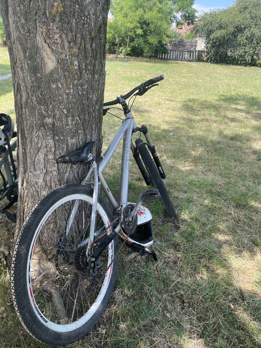 bicicleta MTB + casca
