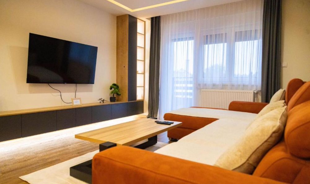 Дава се под наем Двустаен апартамент в София, Център - 58 кв.м за 647.19 € - Снимка #1