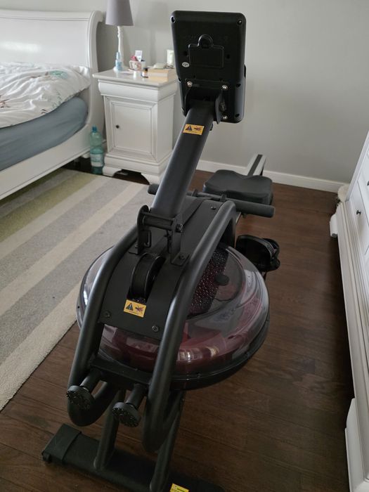 Aparat fitness de vaslit cu apa