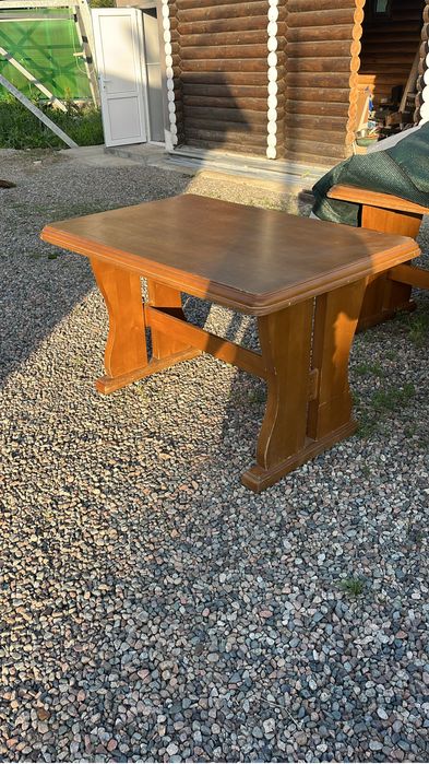 Качественные столы из дерева.