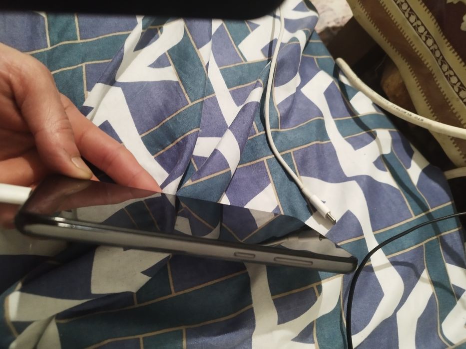 Срочна продам телефон