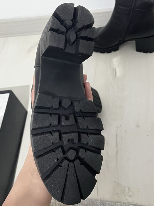 Продаю зимние сапоги